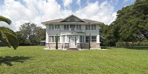 The 'Spookiest' Old Homes On The South Florida Market (PHOTOS) | HuffPost