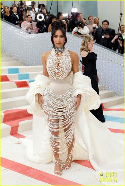 Kim Kardashian, Kylie & Kendall Jenner Hit the Met Gala 2023 Carpet: Photo 4927436 | Kendall ...