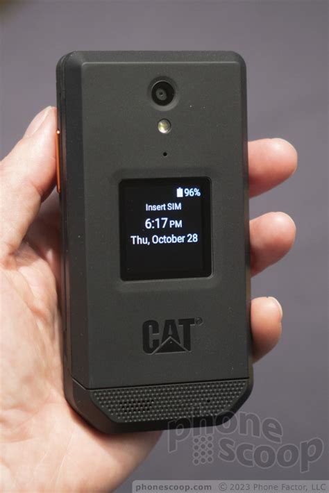 Hands On with the CAT S22 Flip (Phone Scoop)