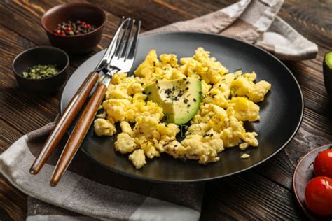 Scrambled Egg and Avocado: 5 Easy Everyday Keto Recipe