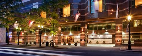 Luxury Hotel in Uptown Charlotte, NC | Charlotte Marriott City Center