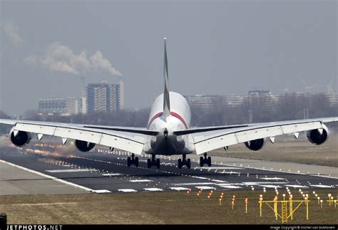 Practice Makes Perfect—Crosswind Landings | Flightradar24 Blog