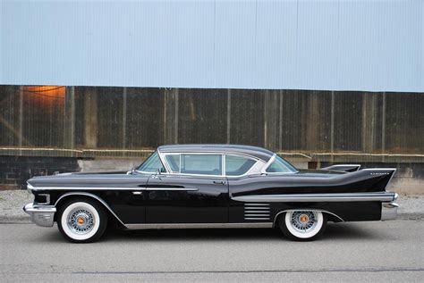 1958 Cadillac DeVille - Information and photos - MOMENTcar