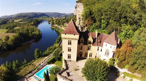 CHATEAU DE LA ROQUE GAGEAC: Magnificient castle overlooking the ...