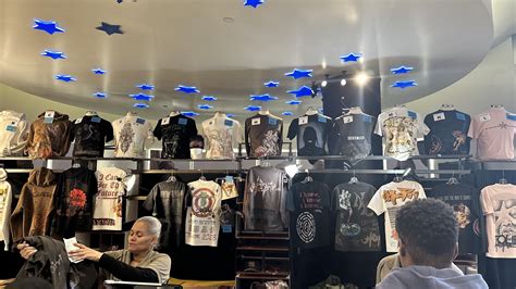 MSG Merch, looks to be the same as Barclays : r/travisscott