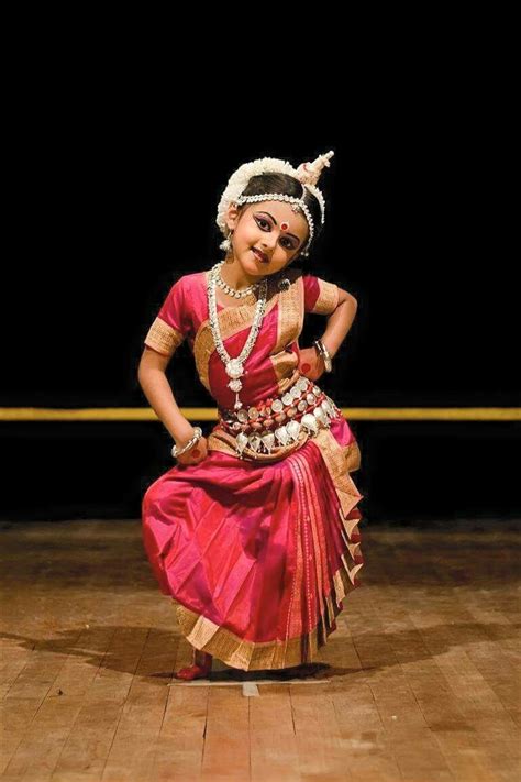 Dancing kid. ....beutiful pic... | Bharatanatyam poses, Indian dance, Dance of india