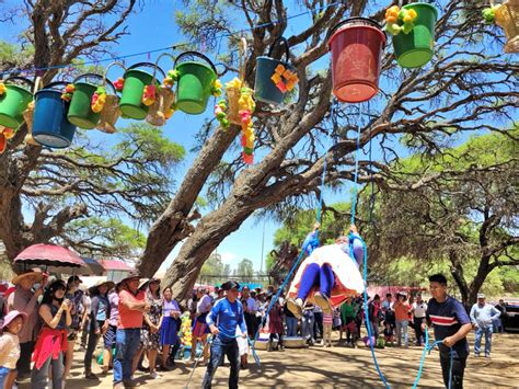 Comenzó el festival de las wallunk’as en Cochabamba - La Razón