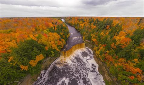 Here's some mind-blowing fall color scenes from the Upper Peninsula - mlive.com