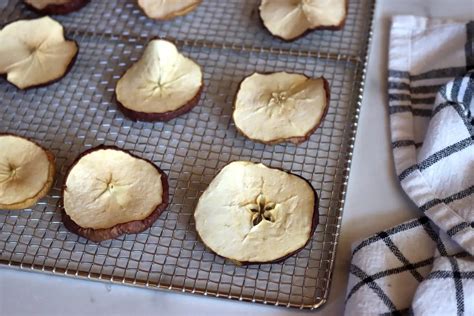 How To Dehydrate Apple Slices With A Dehydrator - Recipes.net