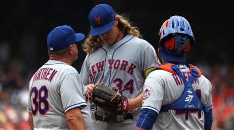 Noah Syndergaard exits start with lat strain - Sports Illustrated