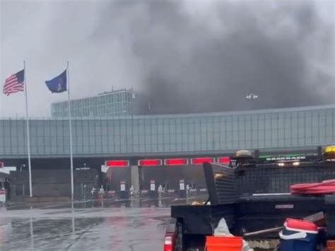 Vehicle explosion on Niagara Falls bridge that connects US and Canada | news.com.au — Australia ...