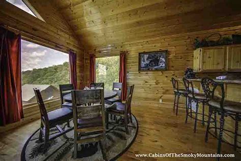 Pigeon Forge Cabin - Mountain Top View Retreat - 1 Bedroom - Sleeps 4