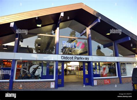 Didcot Parkway Railway Station, Oxfordshire, Britain, UK Stock Photo, Royalty Free Image ...