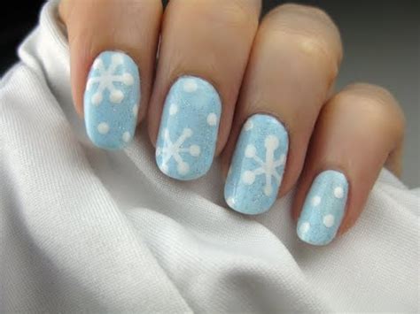 Easy Snowflake Nail Art - YouTube