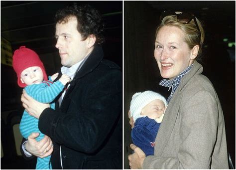 Meryl Streep Close-Knit Family: Husband, Son, 3 Daughters - BHW