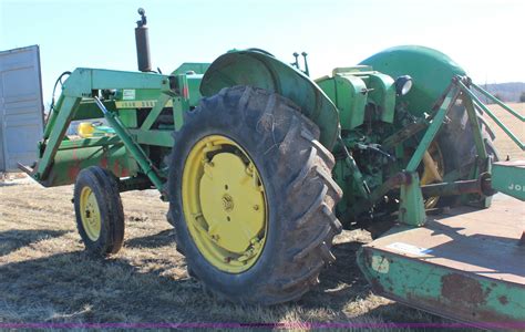 1961 John Deere 1010 tractor with loader in Wakarusa, KS | Item H1300 sold | Purple Wave