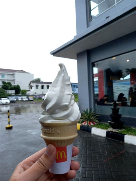 Mcd ice cream cone | Es krim, Krim