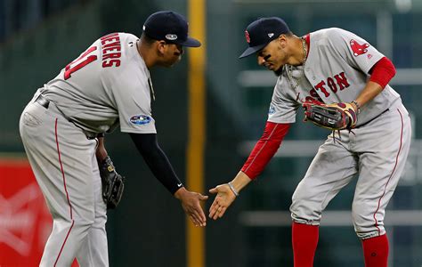 Alex Cora held a spring-training meeting to encourage the Red Sox to ...