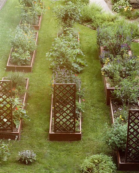 Must Love Herbs Garden — Must Love Herbs