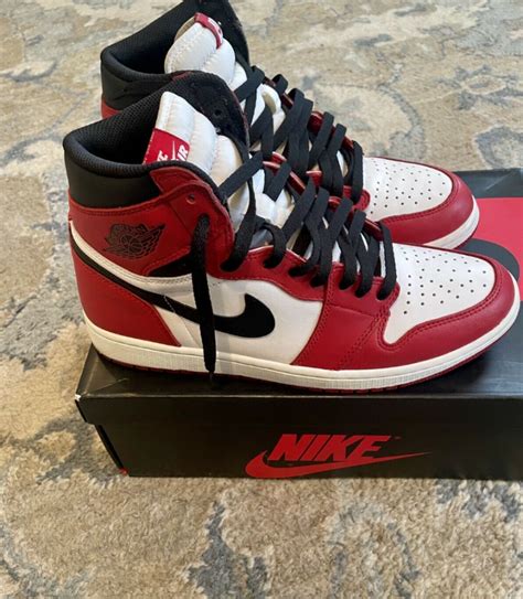 Air Jordan 1 Retro High OG 'Chicago' 2015 - SneakerCool.com