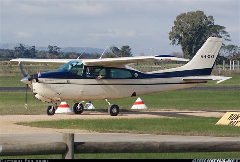 Cessna 210N Centurion - Untitled | Aviation Photo #4370891 | Airliners.net