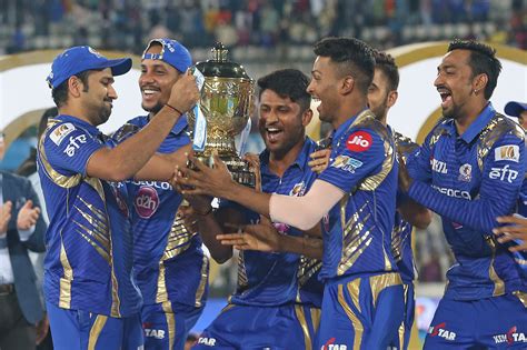 Rohit Sharma retained by Mumbai Indians for IPL 2018