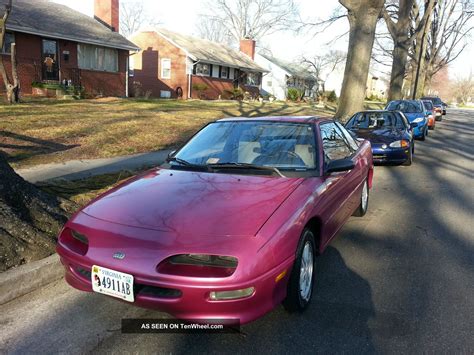 1993 Geo Storm 2+2 Hatchback 2 - Door 1. 6l