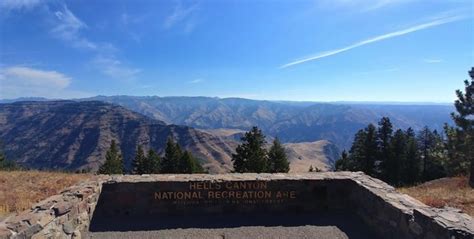 Visit The Hells Canyon Overlook Across The Oregon And Idaho Border