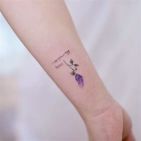 10 Kinds Of Simple Flower Tattoos Designs - HowLifeStyles