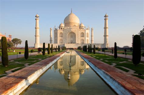 Top 10 Historical Monuments to Visit in India - GoMad Nomad Travel Mag