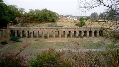 Aligarh Fort - Timings, Entry Fee, History - Holidify