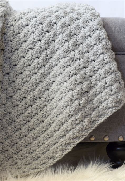 34+ Elegant Simple Crochet Blanket Patterns - crochetnstyle.com