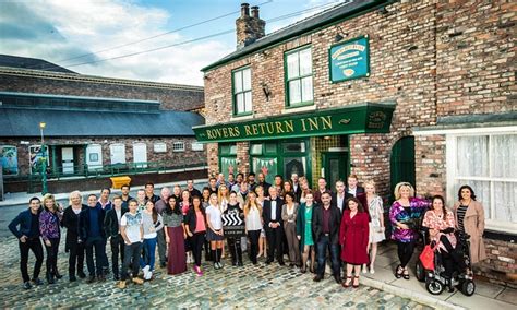 Corrie’s LIVE episode receives rave reviews | Asian Sunday Newspaper