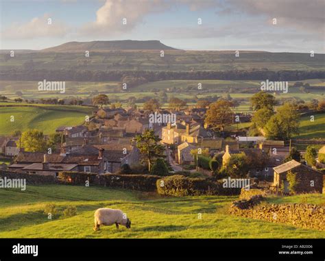 Village of Askrigg in Yorkshire Dales England UK Stock Photo, Royalty Free Image: 729302 - Alamy