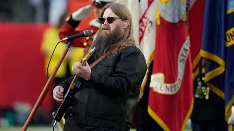 Grammy winner Chris Stapleton performs national anthem before Super ...