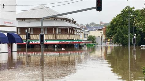 Gympie flood: Mary St, CBD go under as waters rise | Gallery | The Courier Mail