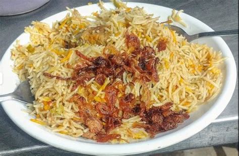 Famous biryani in hyderabad - Hamare Khane