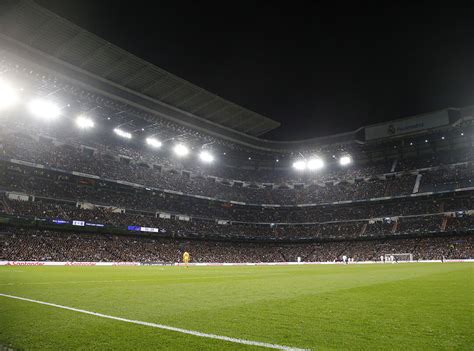 Santiago Bernabeu - Stades | Paris Saint-Germain