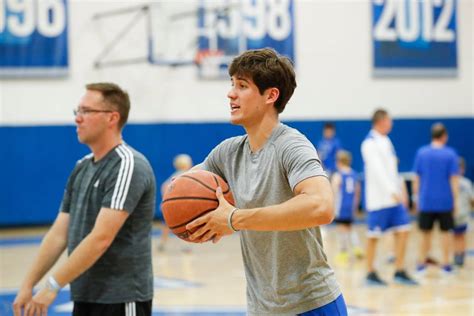 Reed Sheppard is changing jersey numbers for Kentucky basketball career ...