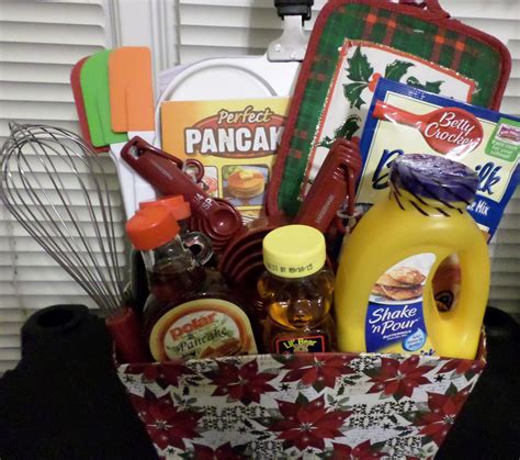 Perfect Pancake Basket for the neighbors to have Christmas breakfast! | Pancakes gift, Pancake ...