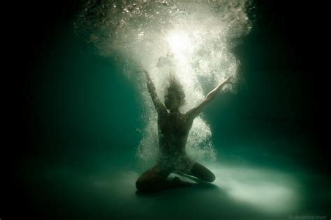 Underwater Pool Photography | Underwater photography pool, Pool photography, Underwater photography