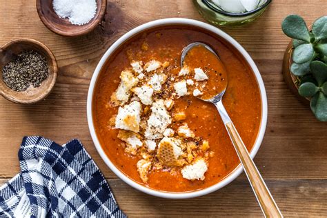 Roasted Tomato Soup with Garlic Croutons (5 of 5) - Jelly Toast