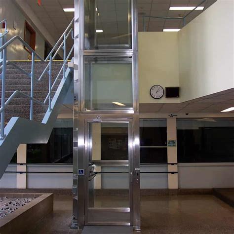 Commercial Vertical Platform Lifts ⋆ ADA Compliant