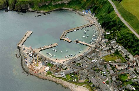 Stonehaven Harbour to see £2m of improvements - BBC News