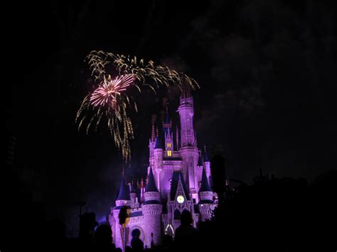 Disney Fireworks 14 by ModernMessiah-Photos on DeviantArt