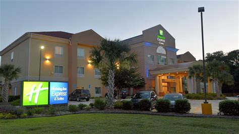 HOLIDAY INN EXPRESS & SUITES BATON ROUGE NORTH, AN IHG HOTEL - Prices ...