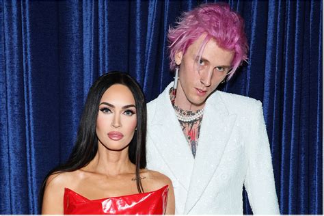 Twitter Drags Pete Davidson Into Megan Fox, Machine Gun Kelly Breakup | IBTimes