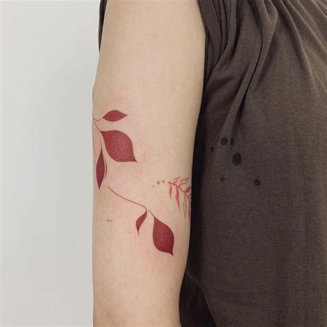 Red leaf tattoo ideas | Leaf tattoos, Tattoos, Maple leaf tattoo