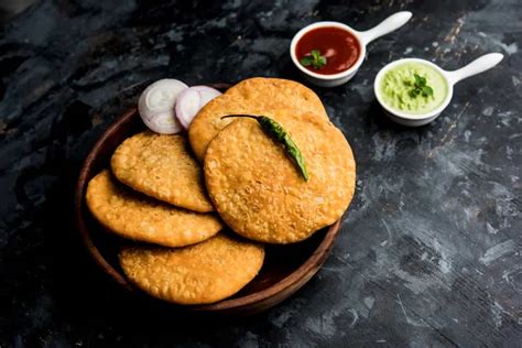 These Rajasthani Snacks For Monsoon Scream Indulgence