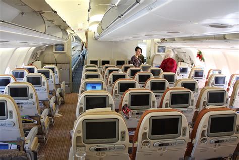 business flight: SQ A330-300 economy class cabin photos